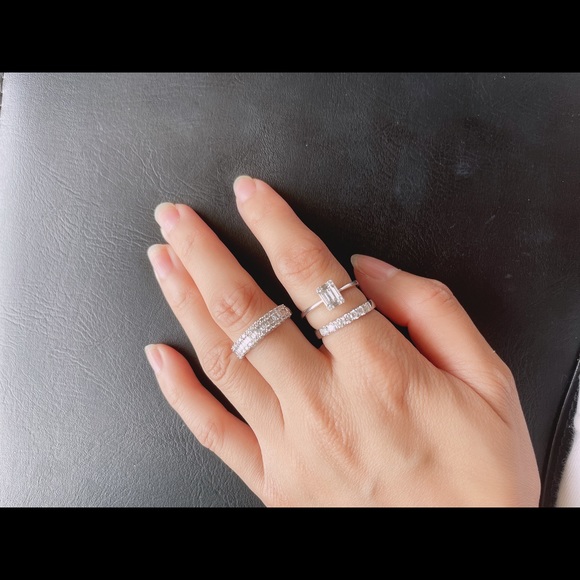 18K Diamond Ring - Picture 7 of 10